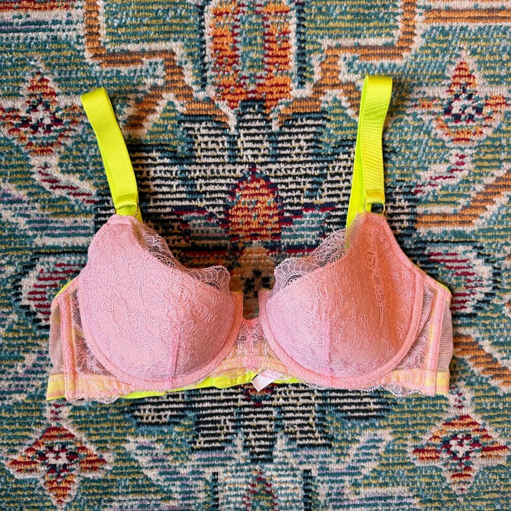 Dora Larsen Lotte Lace Pink and Green Bra 36B